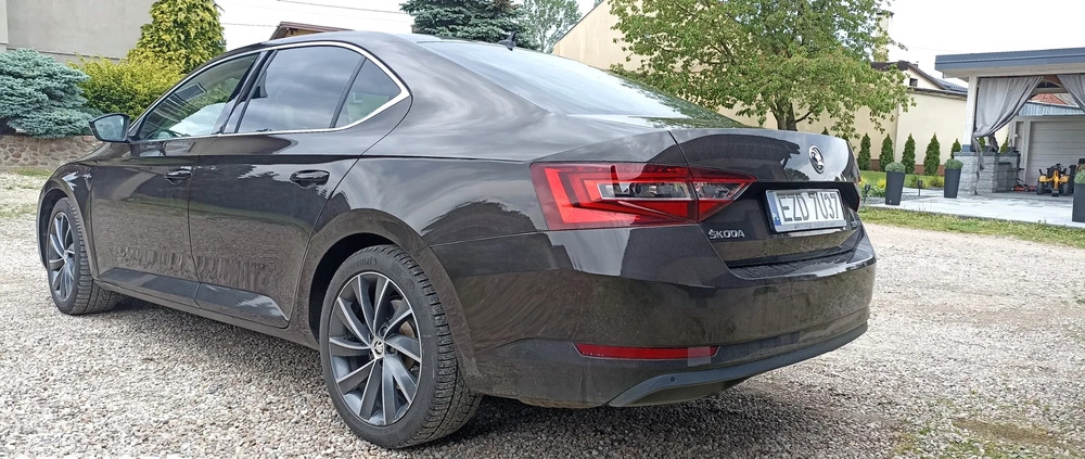 Skoda Superb cena 77000 przebieg: 144000, rok produkcji 2015 z Opole małe 211